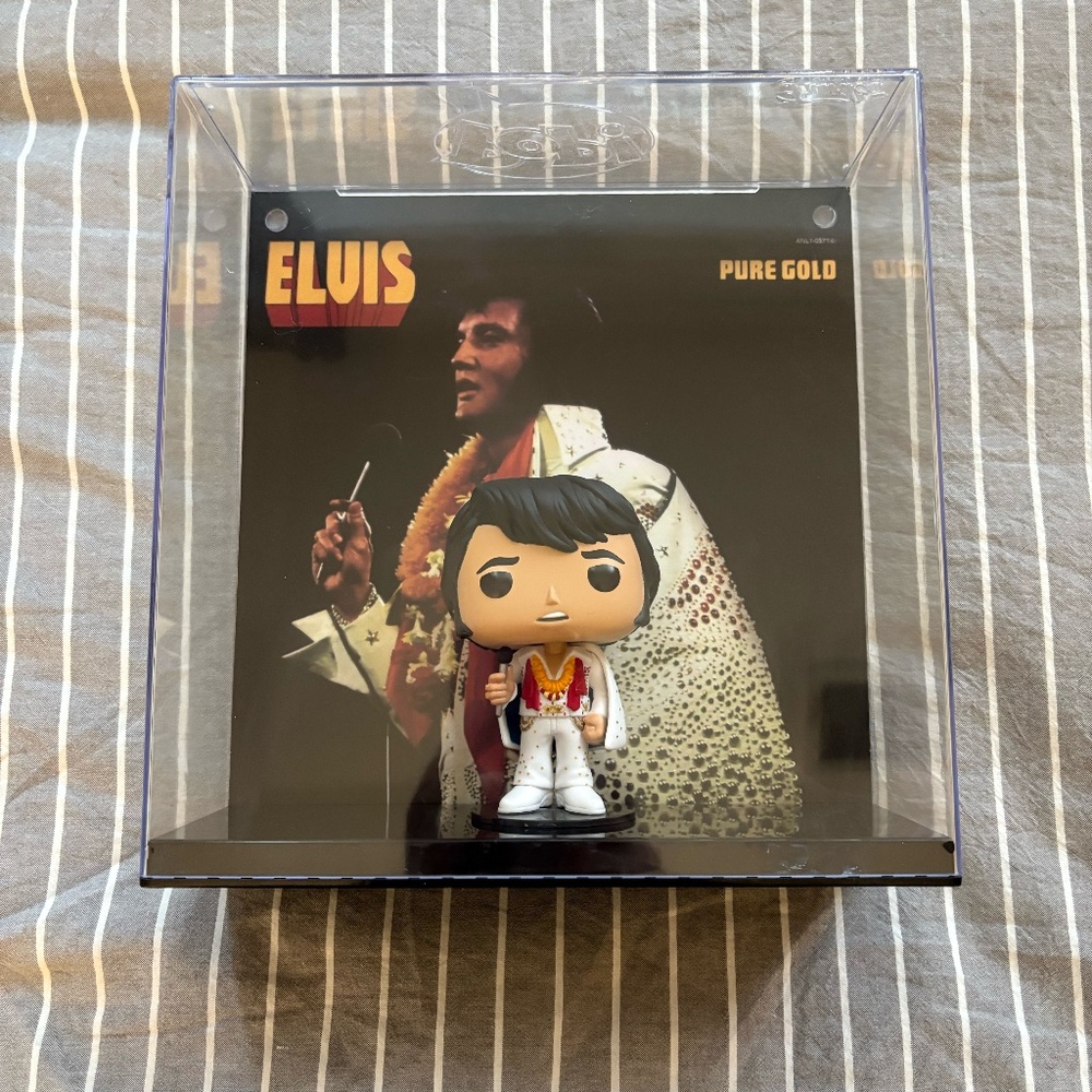COLLECTIBLE Elvis Pure Gold Funko Pop